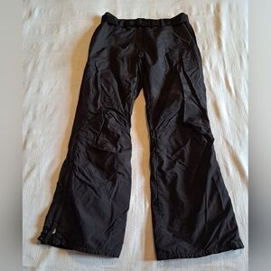 Obermeyer women's size 8 black snow pants with belt style # 35137